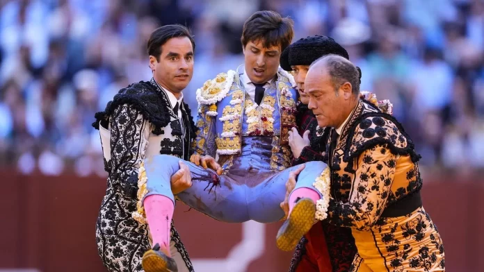 la-complicada-operacion-a-roca-rey-la-cornada-era-muy-grave-y-tenia-trayectorias-de-35-centimetros-1_da39-3